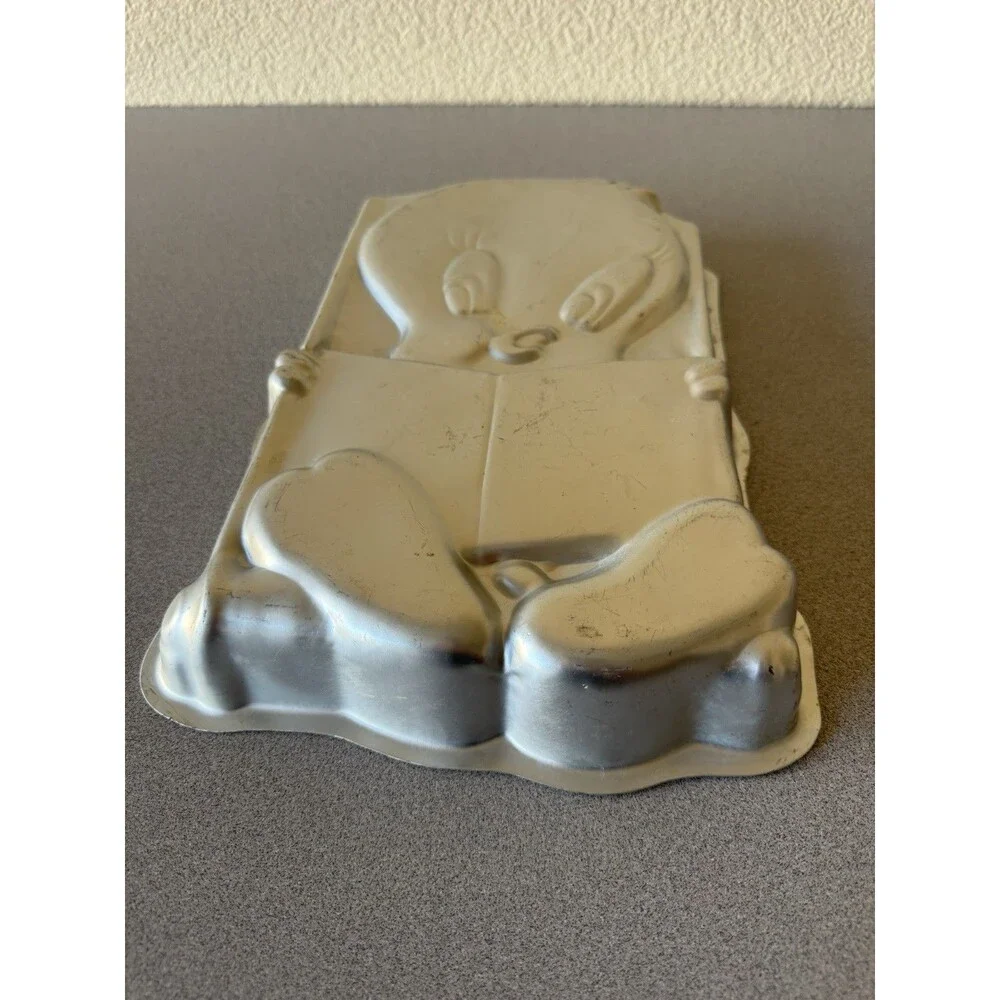 Vintage 1979 Wilton Tweety Bird Cake Pan 502-7687 Looney Tunes 14”